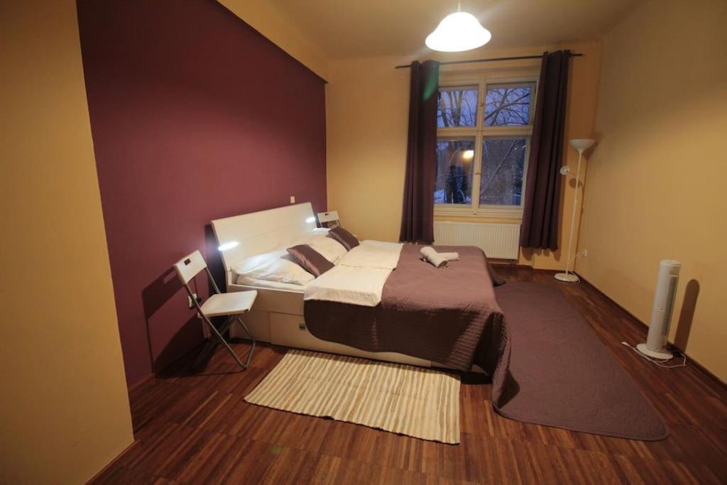 2 Bedrooms Close Vysehrad - Congress Centrum Prag Exteriör bild