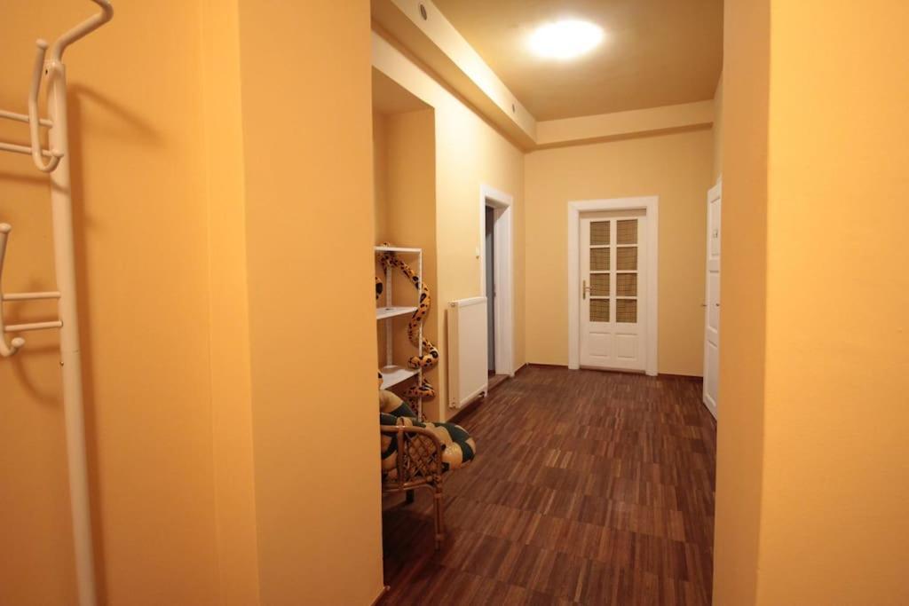 2 Bedrooms Close Vysehrad - Congress Centrum Prag Exteriör bild