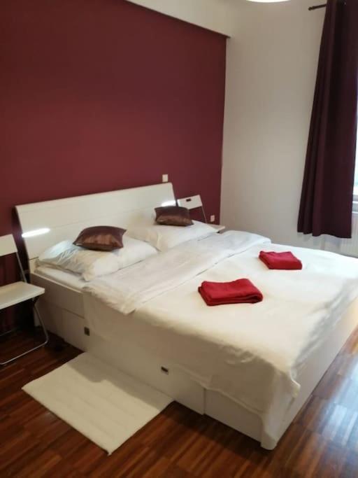 2 Bedrooms Close Vysehrad - Congress Centrum Prag Exteriör bild