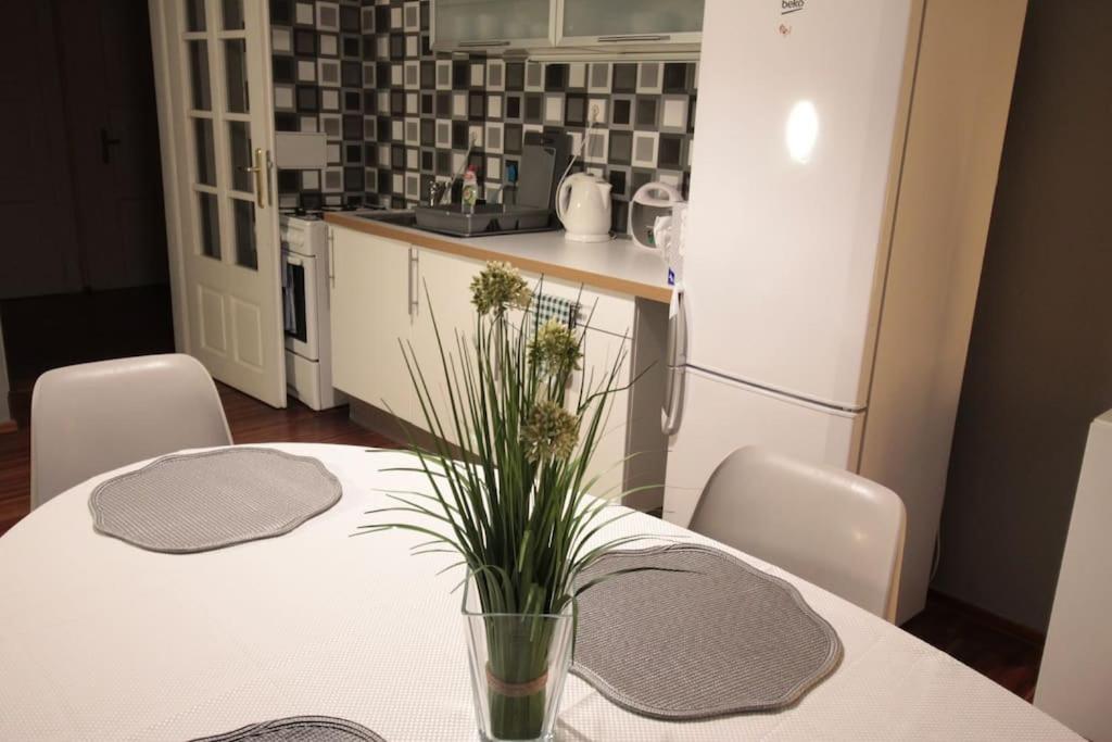 2 Bedrooms Close Vysehrad - Congress Centrum Prag Exteriör bild