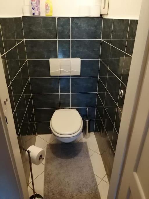 2 Bedrooms Close Vysehrad - Congress Centrum Prag Exteriör bild